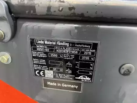 Gázüzemű targoncák 2015  Linde H25T-02 (4)