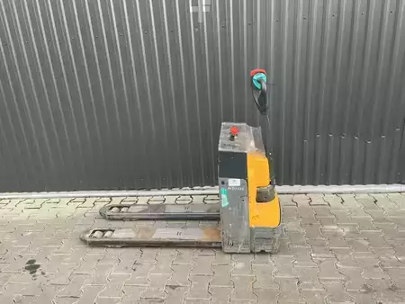 Elektromos emelőkocsik 2020  Jungheinrich EJEM13 (2)