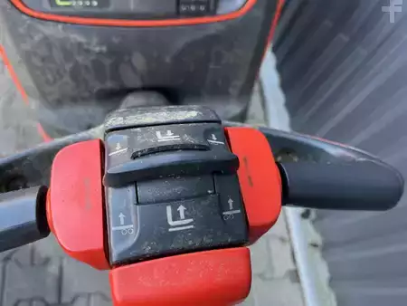 Apilador eléctrico 2020  Linde D10 (9)