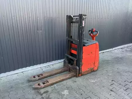 Apilador eléctrico 2020  Linde D10 (1)