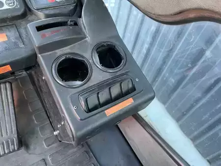 Dieselstapler 2020  Toyota 8FDF30 (6)