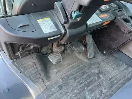 Dieselstapler 2020  Toyota 8FDF30 (8)