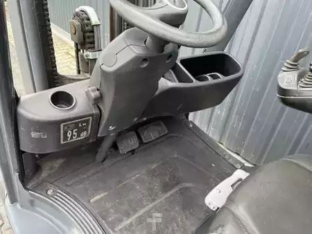 LPG Forklifts 2019  Linde H14T-01 (7)