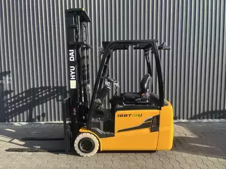 Chariots électriques à 3 roues 2023  Hyundai 18BT-9U (2)