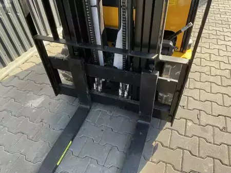 Chariots électriques à 3 roues 2023  Hyundai 18BT-9U (7)