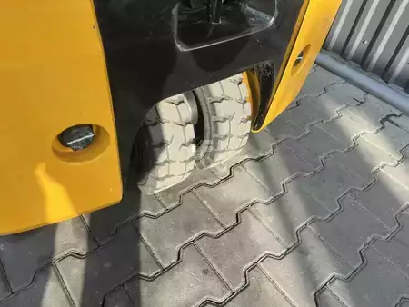 Chariots électriques à 3 roues 2023  Hyundai 18BT-9U (10)