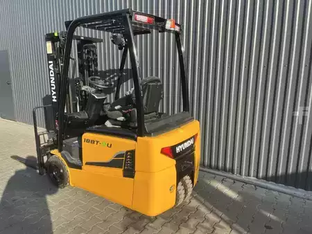 Chariots électriques à 3 roues 2023  Hyundai 18BT-9U (3)