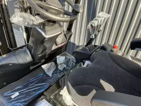 Chariots électriques à 3 roues 2023  Hyundai 18BT-9U (6)