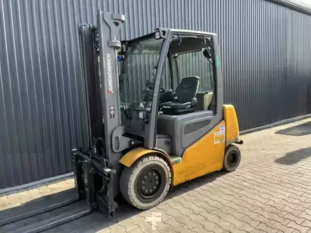 Elektro čtyřkolový VZV 2018  Jungheinrich EFG535 (1)