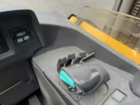 Carrelli retrattili 2019  Jungheinrich ETV112 (8)