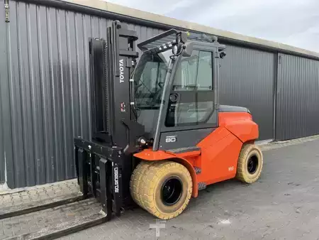 Elektromos 4 kerekű 2023  Toyota 9FBH80T (1)