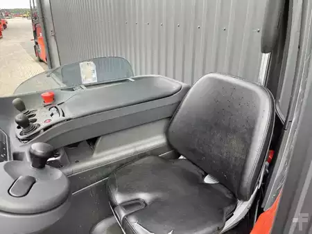 Tolóoszlopos targonca 2019  Linde R14HD-01 (8)