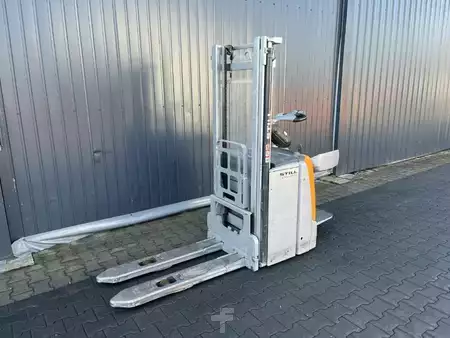 Stoccatori uomo a piedi 2020  Still EXV-SF14i (1)