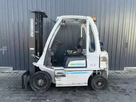 Chariots élévateurs GPL 2018  Unicarriers U1D2A20LQ (2)