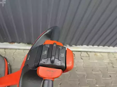 Elektromos emelőkocsik 2017  Linde T16L (8)