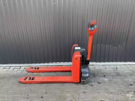 Elektrische palletwagens 2022  Linde MT15 (2)