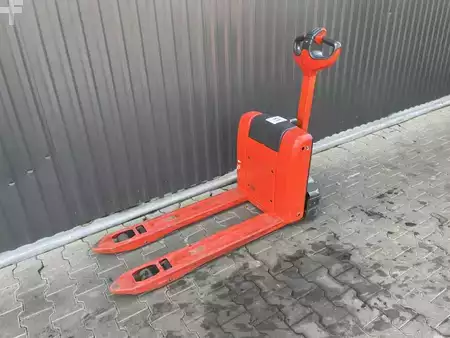 Elektrische palletwagens 2022  Linde MT15 (1)