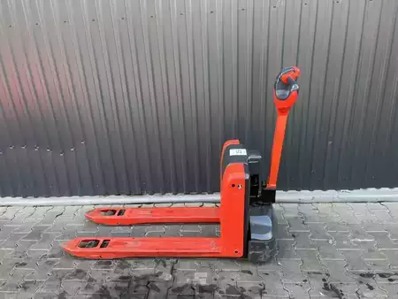Elektrische palletwagens 2022  Linde MT15 (2)