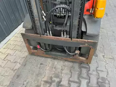 Carretilla elevadora GLP 2019  Linde H30T-02 (10)