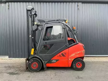 Carretilla elevadora GLP 2019  Linde H30T-02 (2)