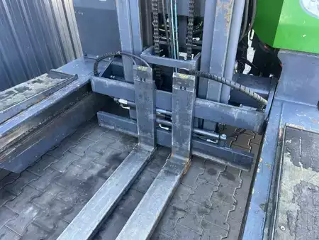 Carretilla de carga lateral 2012  Combilift C4000 (9)