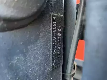 Chariots à mât rétractable 2016  Linde R12B-01 (5)