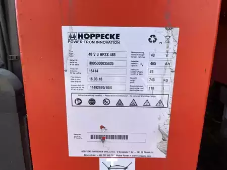 Chariots à mât rétractable 2016  Linde R12B-01 (7)