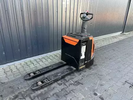 Electric Pallet Trucks 2016  BT LPE200 (1)