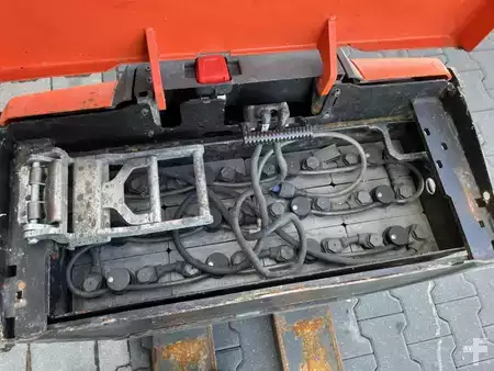 Electric Pallet Trucks 2015  BT LWE200 (5)
