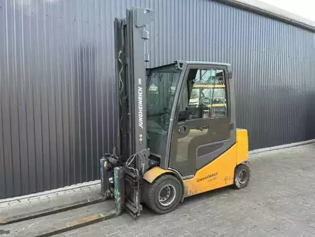 El Truck - 4-hjul 2014  Jungheinrich EFGS30 (1)