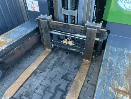 Carretilla de carga lateral 2007  Combilift C4000 (8)