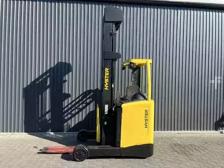 Chariots à mât rétractable 2019  Hyster R1.4 (2)