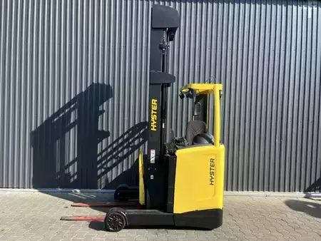 Chariots à mât rétractable 2019  Hyster R1.4 (2)