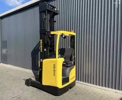 Chariots à mât rétractable 2019  Hyster R1.4 (3)