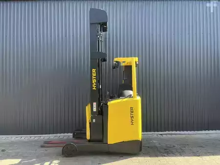 Chariots à mât rétractable 2019  Hyster R1.4 (2)