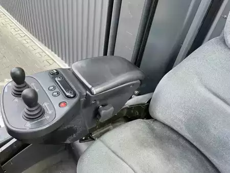 Schubmaststapler 2017  Linde R14X-03 (7)