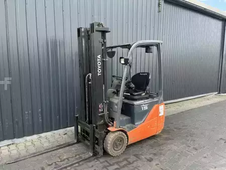 El Truck - 3-hjul 2011  Toyota 8FBET15 (1)