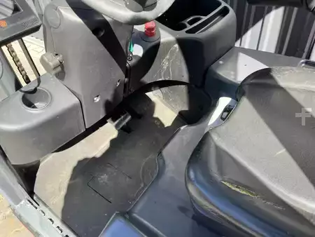 Eléctrica de 3 ruedas 2023  Linde E12-02 (9)