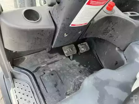 Elektromos 4 kerekű 2014  Linde E20PH-02 (10)