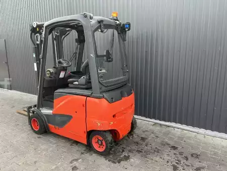 Elektromos 4 kerekű 2014  Linde E20PH-02 (3)