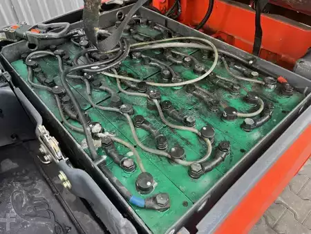 Elektromos 4 kerekű 2014  Linde E20PH-02 (7)