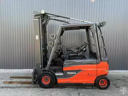 Elektromos 4 kerekű 2020  Linde E25L-01 (2)