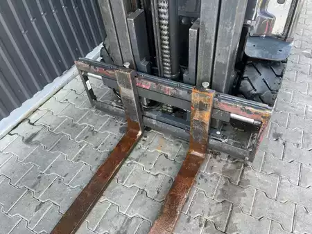 Elektromos 4 kerekű 2020  Linde E25L-01 (9)