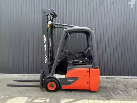 Chariots électriques à 3 roues 2015  Linde E16C-02 (2)