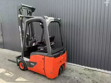 Chariots électriques à 3 roues 2015  Linde E16C-02 (3)