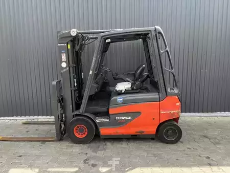 Chariots électriques à 4 roues 2016  Linde E25-01 (2)