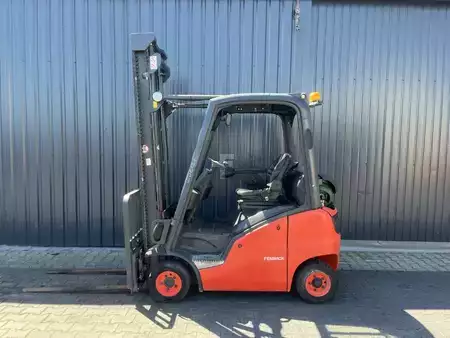Carretilla elevadora GLP 2009  Linde H14T-01 (2)