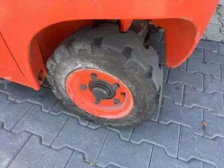 Carretilla elevadora GLP 2009  Linde H14T-01 (9)
