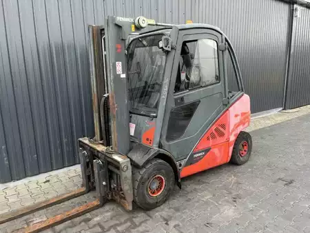 Chariots élévateurs diesel 2015  Linde H25D-02 (1)