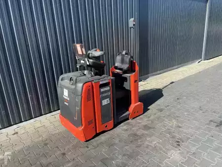 Schlepper 2020  Linde P30C (1)